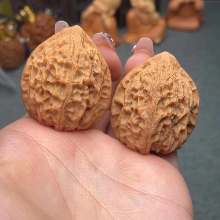 文玩核桃把件金牛36全品