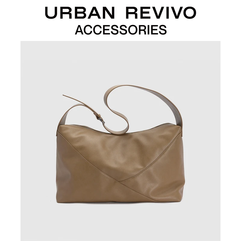 URBAN REVIVO2025夏季新款男士大容量肌理斜挎包UAMB50063