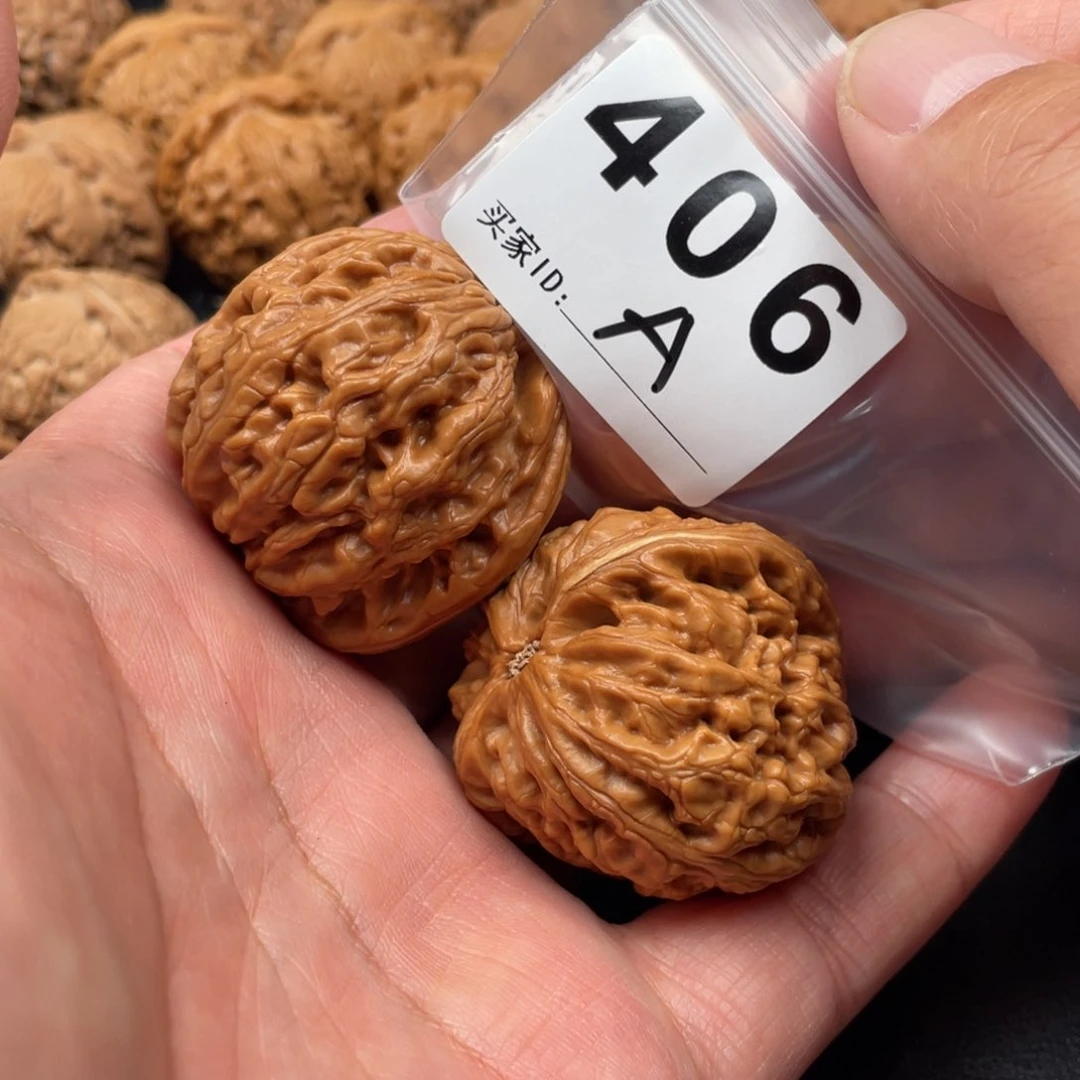 文玩核桃吊坠红锦鲤43