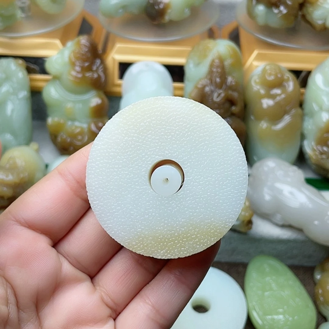 【闪购商品】未镶嵌和田玉挂件张****)