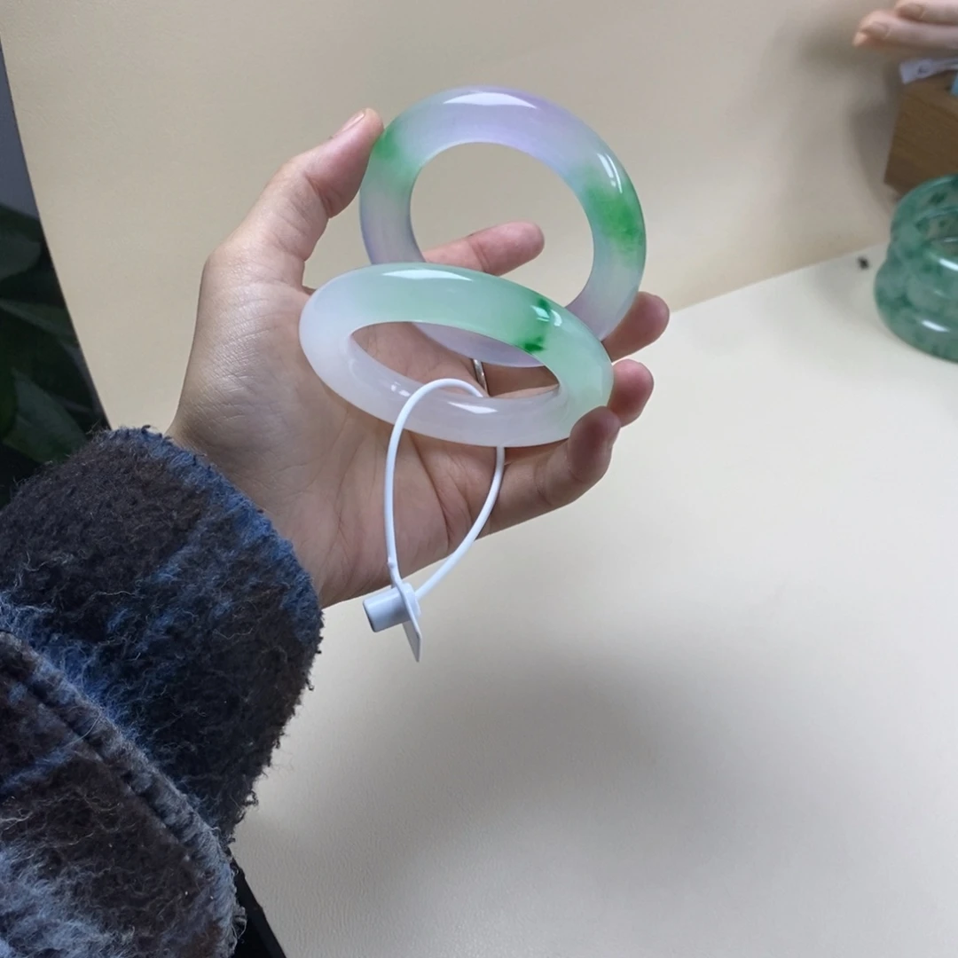 橘***茶玉时尚飘花手镯52橘子茶