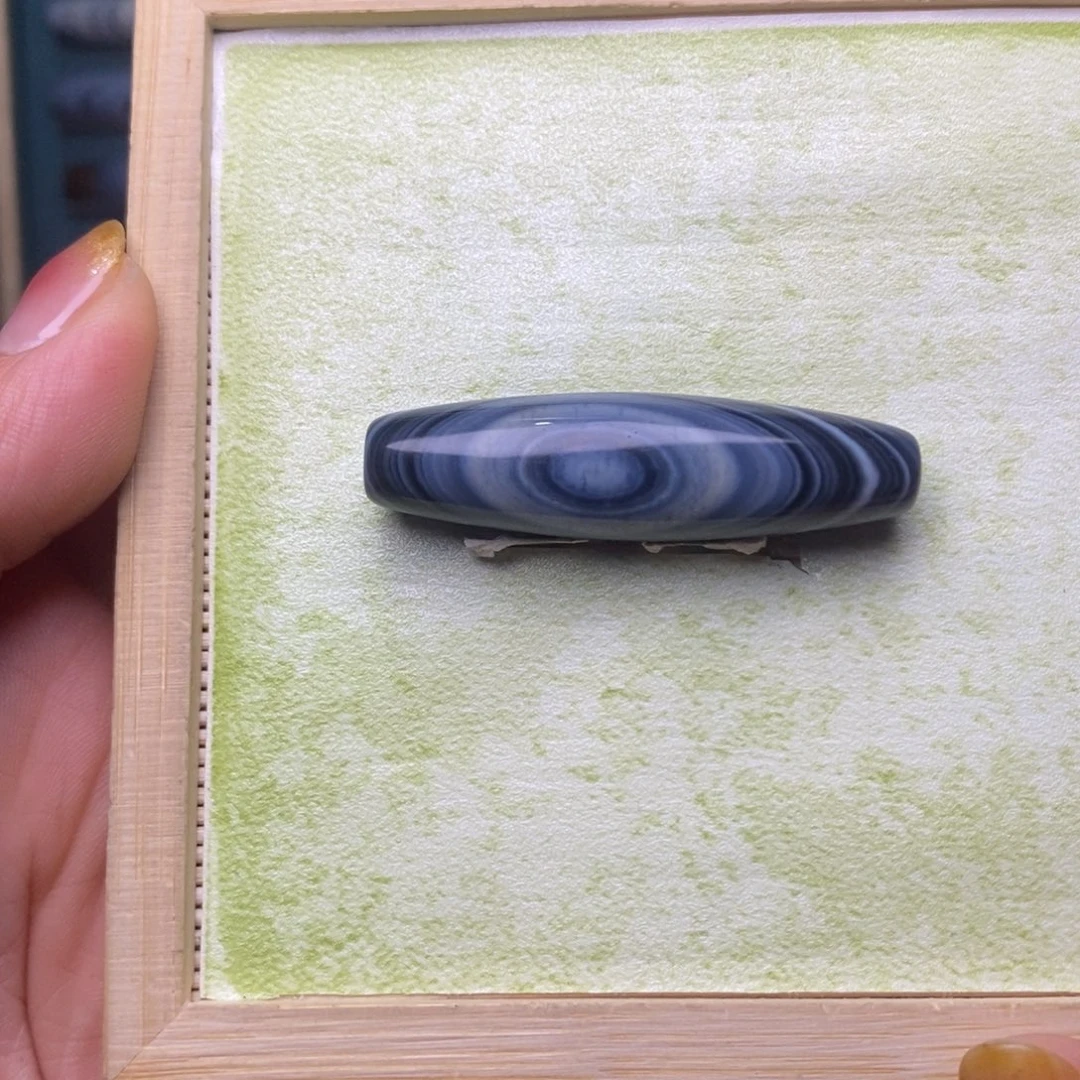 中***酱玛瑙/玉髓未镶嵌珠宝半成品