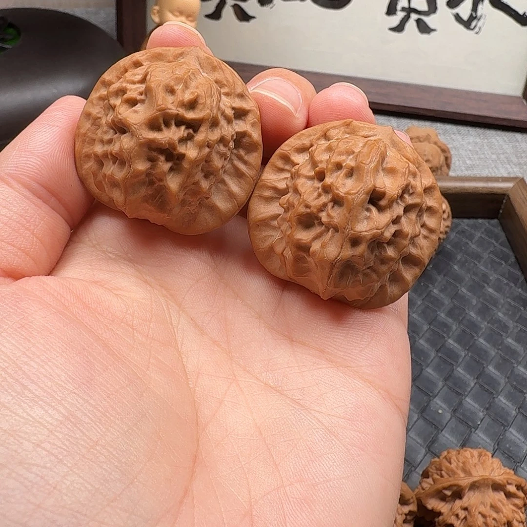 文玩核桃吊坠全品瓷娃娃38