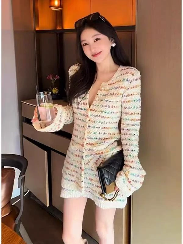 Hello熙熙 【人间香香】小香风高级秋气质长袖针织开衫半身裙两件套
