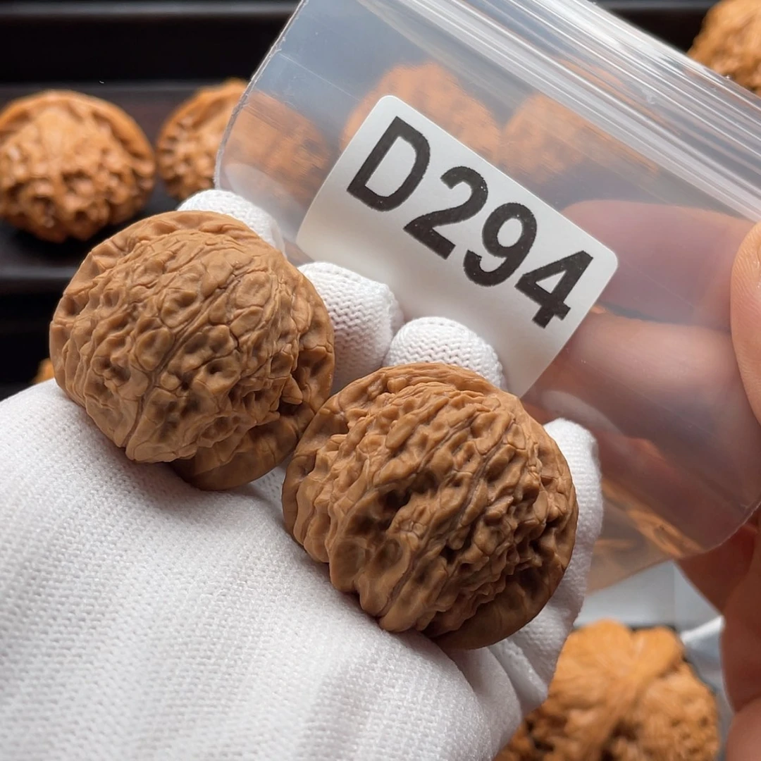 【闪购商品】文玩核桃吊坠D294全品黄杆37