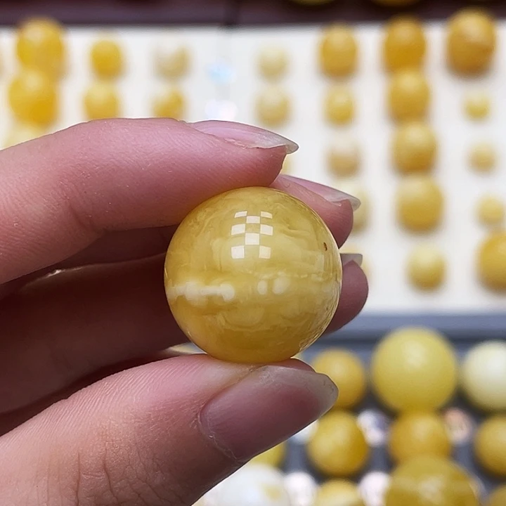 琥珀未镶嵌裸石19.6mm 瑕 419