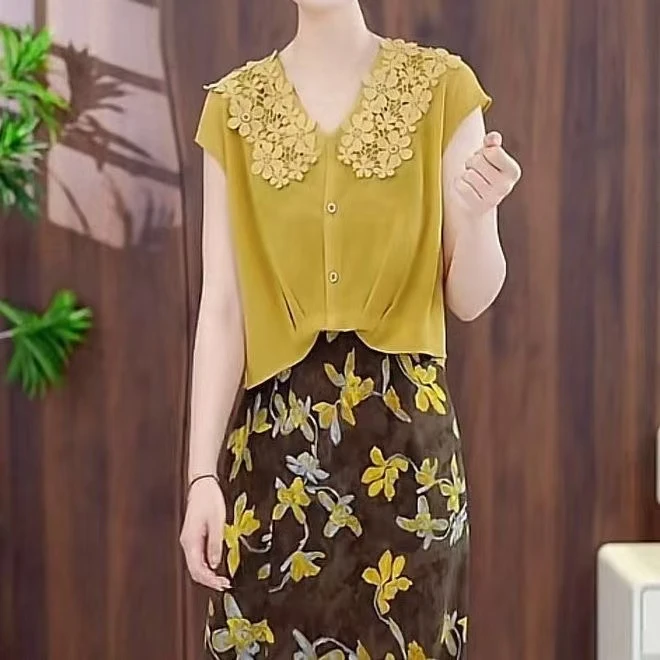 早秋连衣裙2025夏季新款女轻奢时尚气质显瘦上衣减龄碎花裙子拼接