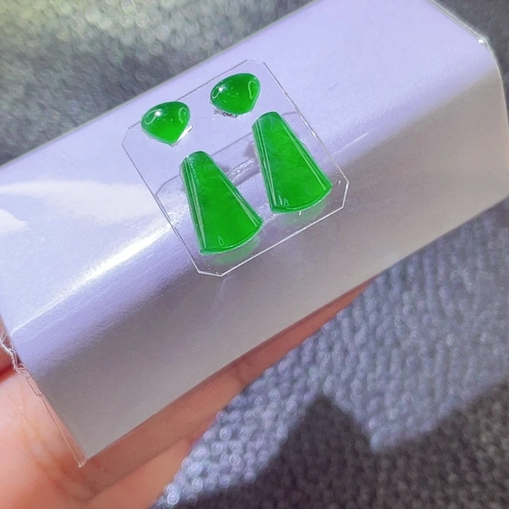 未镶嵌定制翡翠翡翠