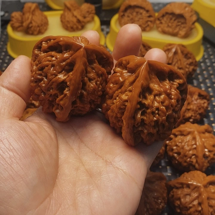 文玩核桃把件虎*工艺