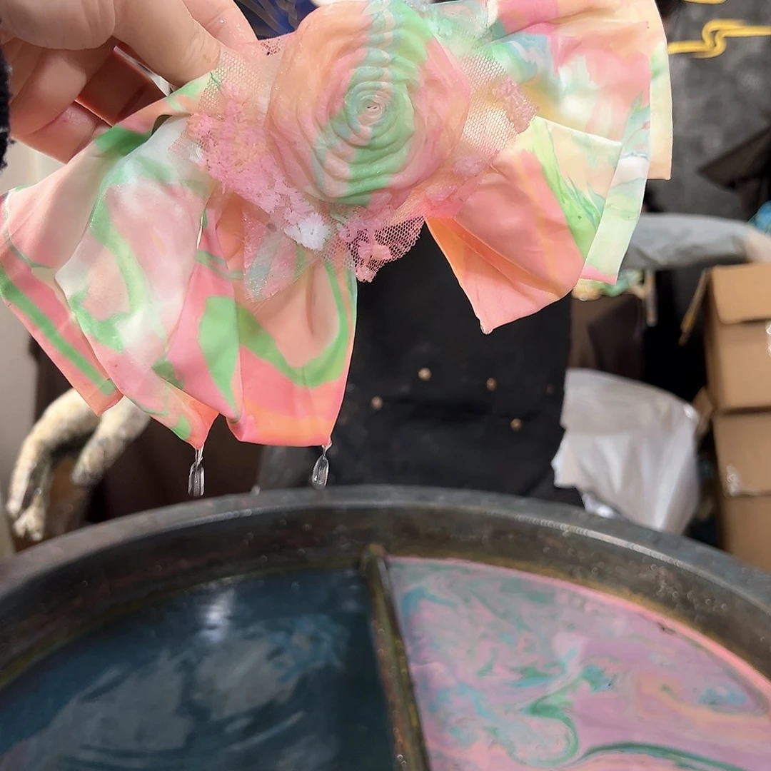 225新款蝴蝶一字夹釉里红