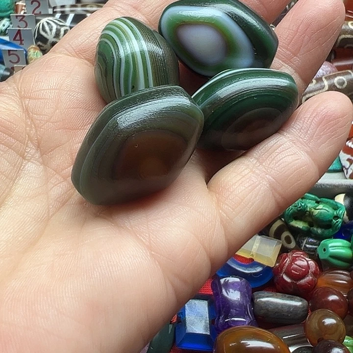 宝***爷玛瑙/玉髓未镶嵌颈饰