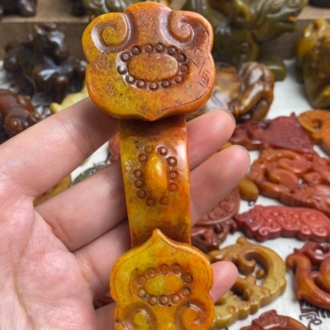 未镶嵌蛇纹石玉颈饰06