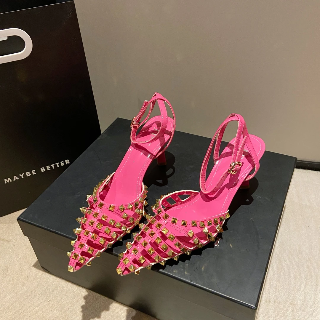 【6公分】2025春夏新款铆钉一字带浅口后空小众百搭尖头细跟高跟鞋