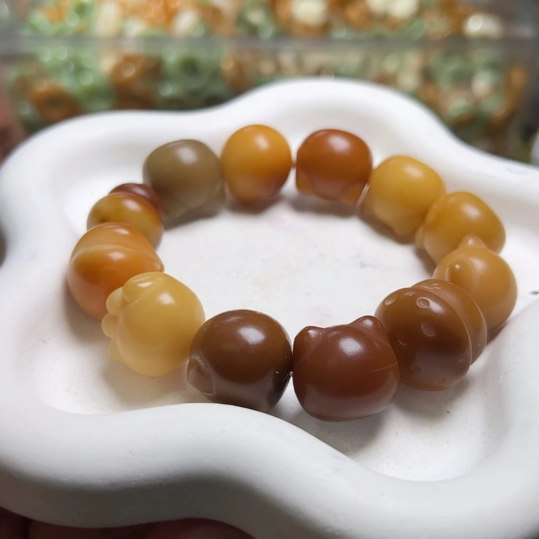 白玉菩提吊坠瑕疵葫芦串一条有坏