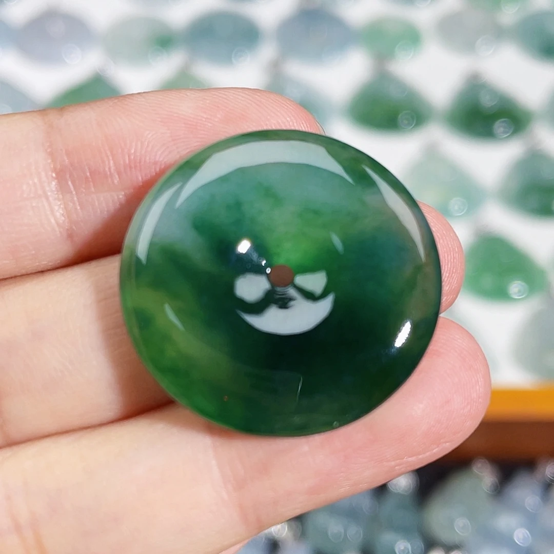 颈饰未镶嵌翡翠吊坠