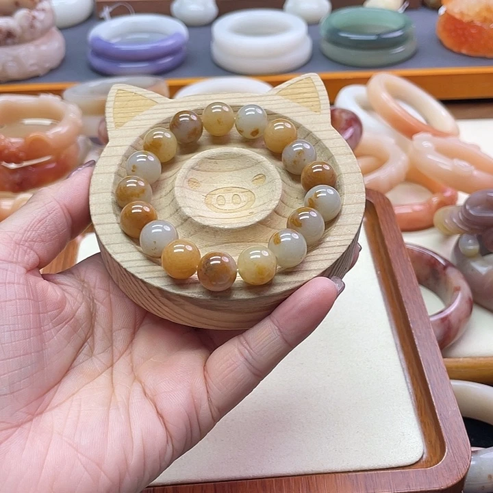 未镶嵌手镯石英质玉