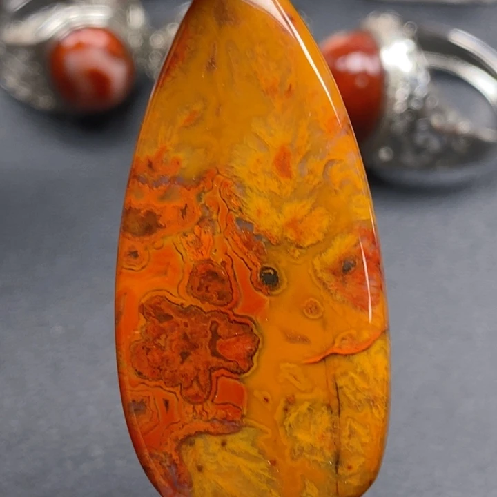 玛瑙/玉髓颈饰未镶嵌老*