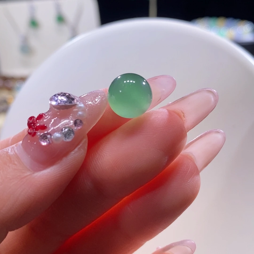 翡翠未镶嵌颈饰翡翠冰深翠绿珠