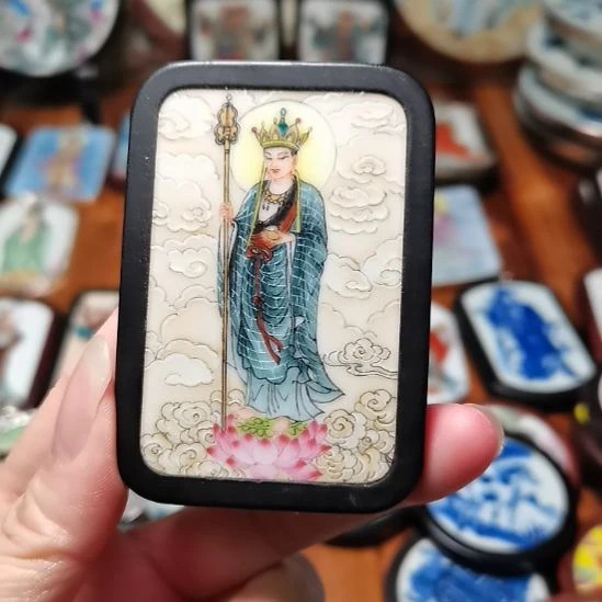 乐***游瓷片瓷片挂件一个