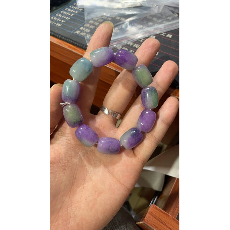 C  261  13 紫绿桶手串