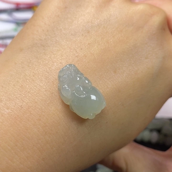 H***Q翡翠未镶嵌挂件7999999