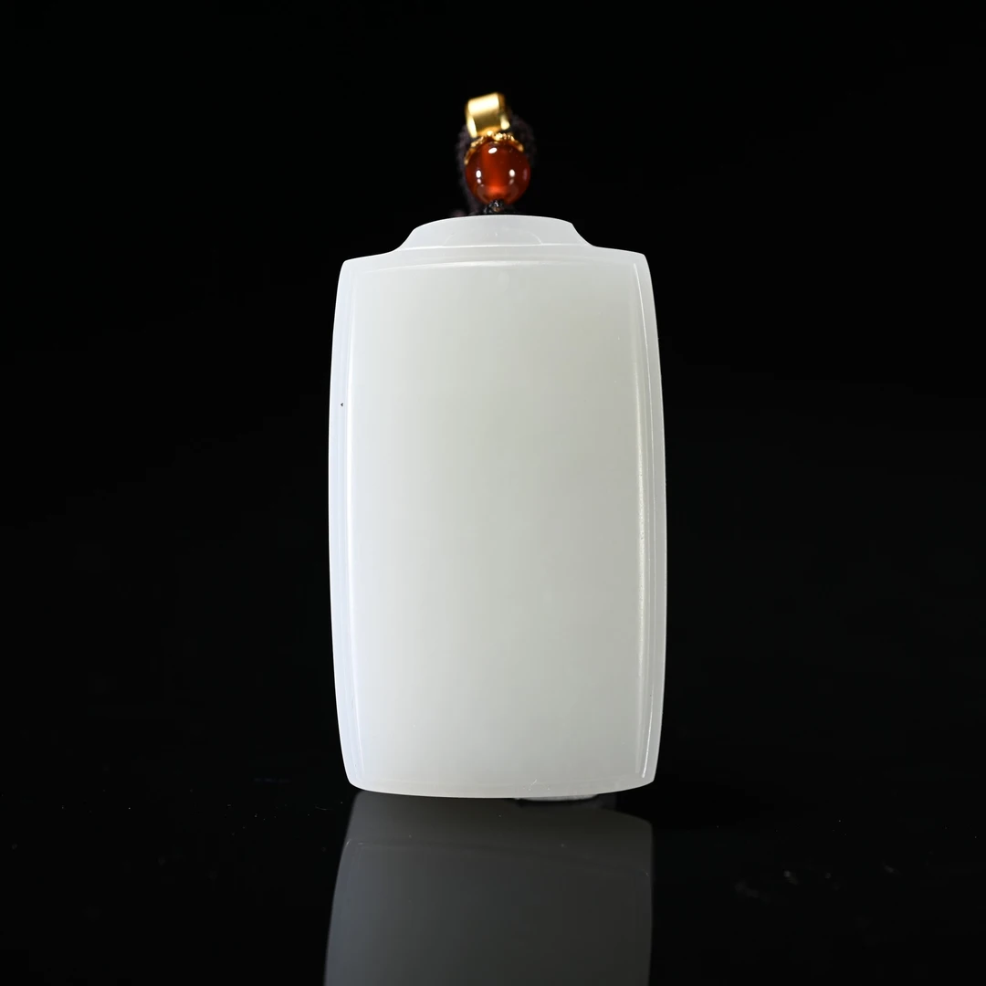 LOT8829 2510090119和田玉平安无事牌/保利