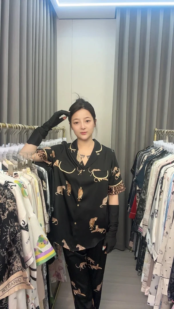 休闲缎面冰丝睡裙孤品特价C01-C50