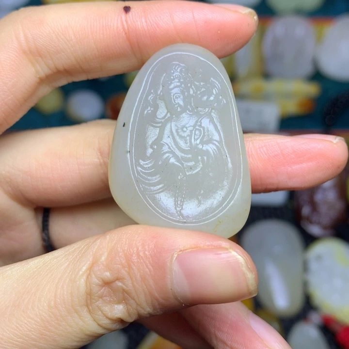 和田玉（糖玉）未镶嵌颈饰