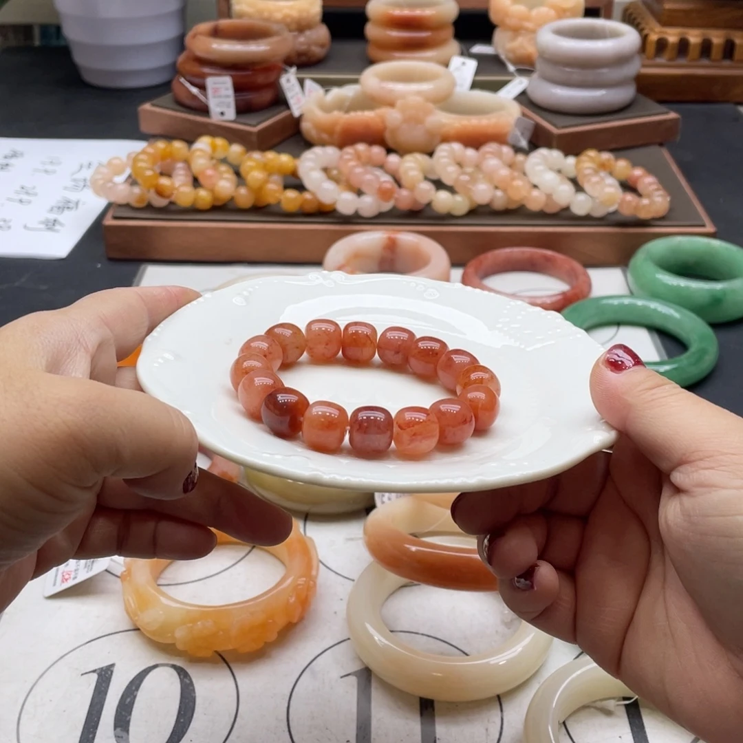 石英岩玉未镶嵌手镯