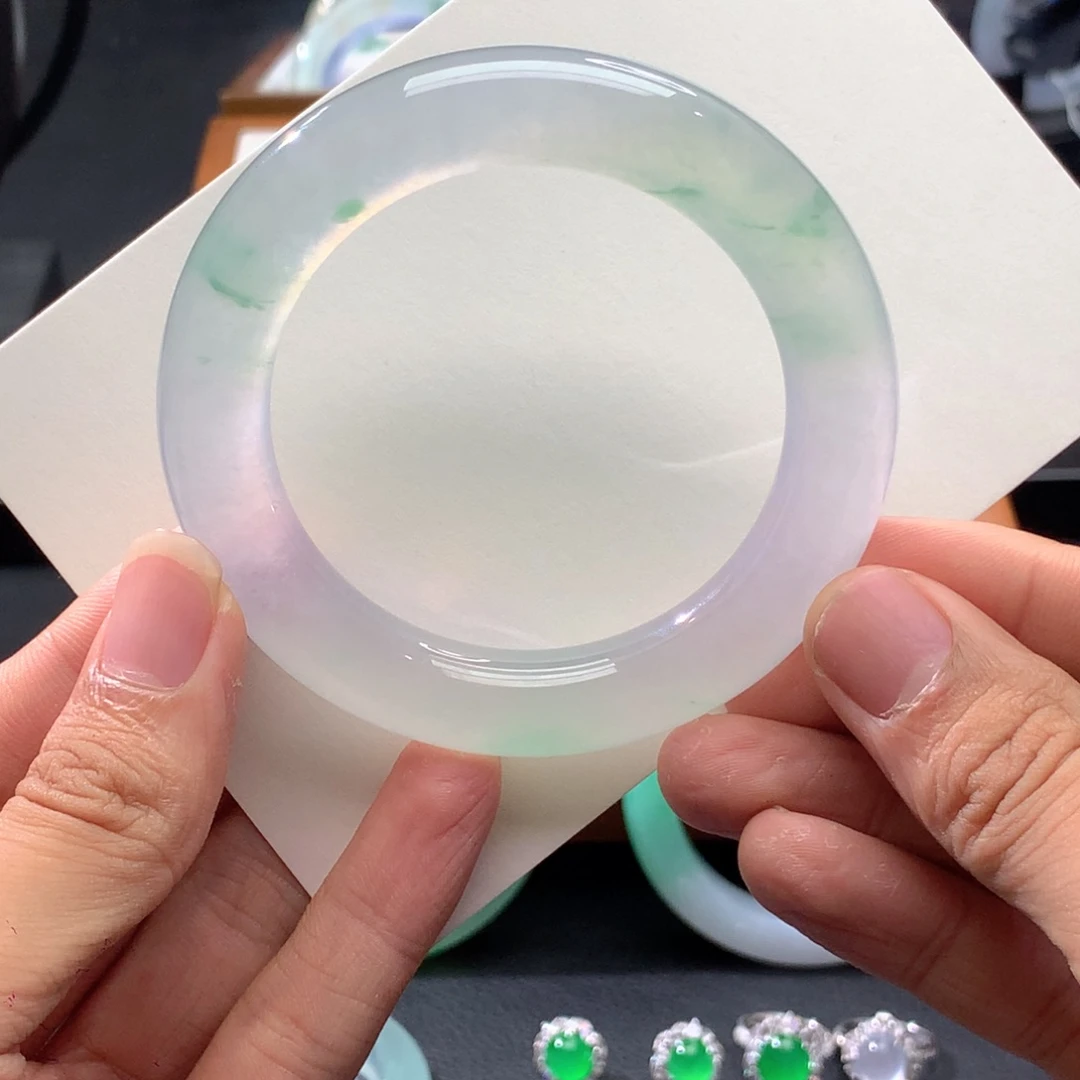 翡翠未镶嵌手镯圆条