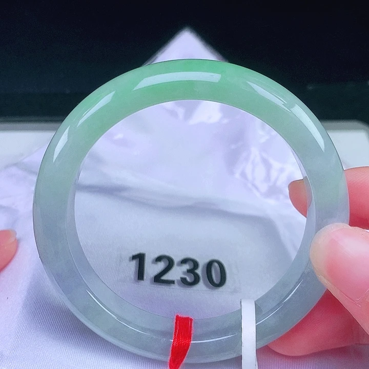 翡翠未镶嵌手镯翡翠手镯