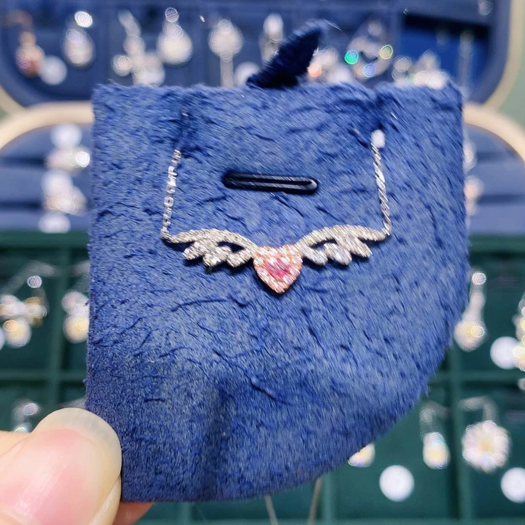 【闪购商品】颈饰18K金镶嵌钻石