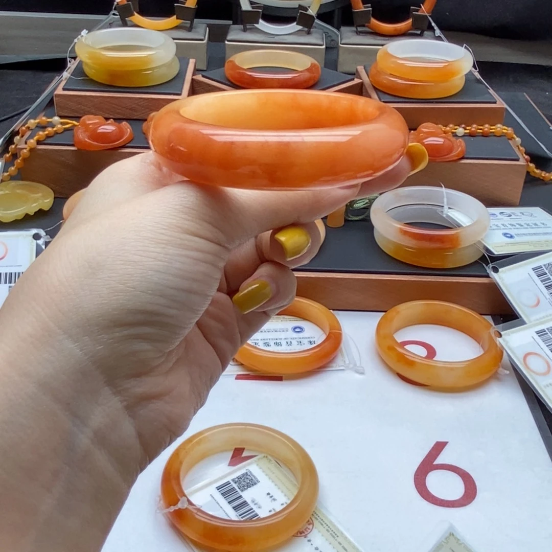 石英质玉（黄龙玉）未镶嵌手镯