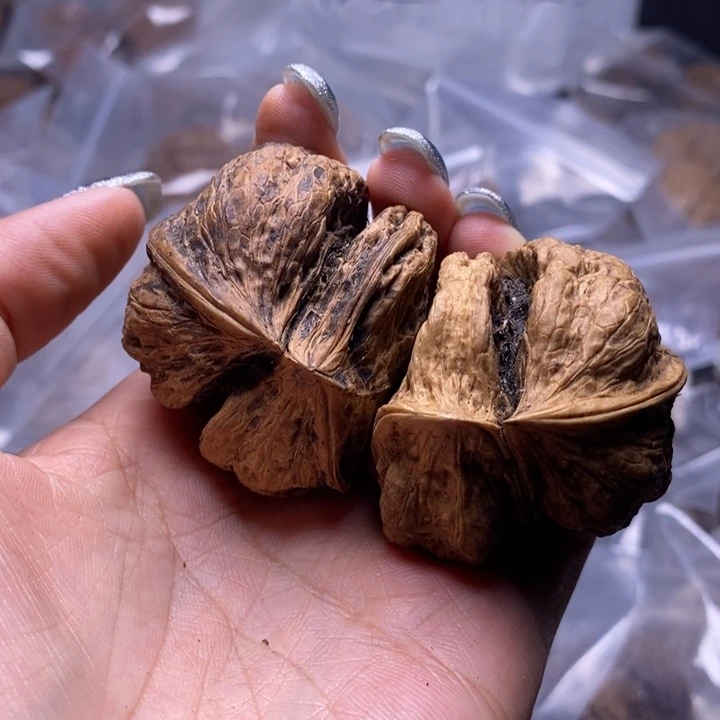 ༒***༒文玩核桃把件云南野生铁核桃32号40mm