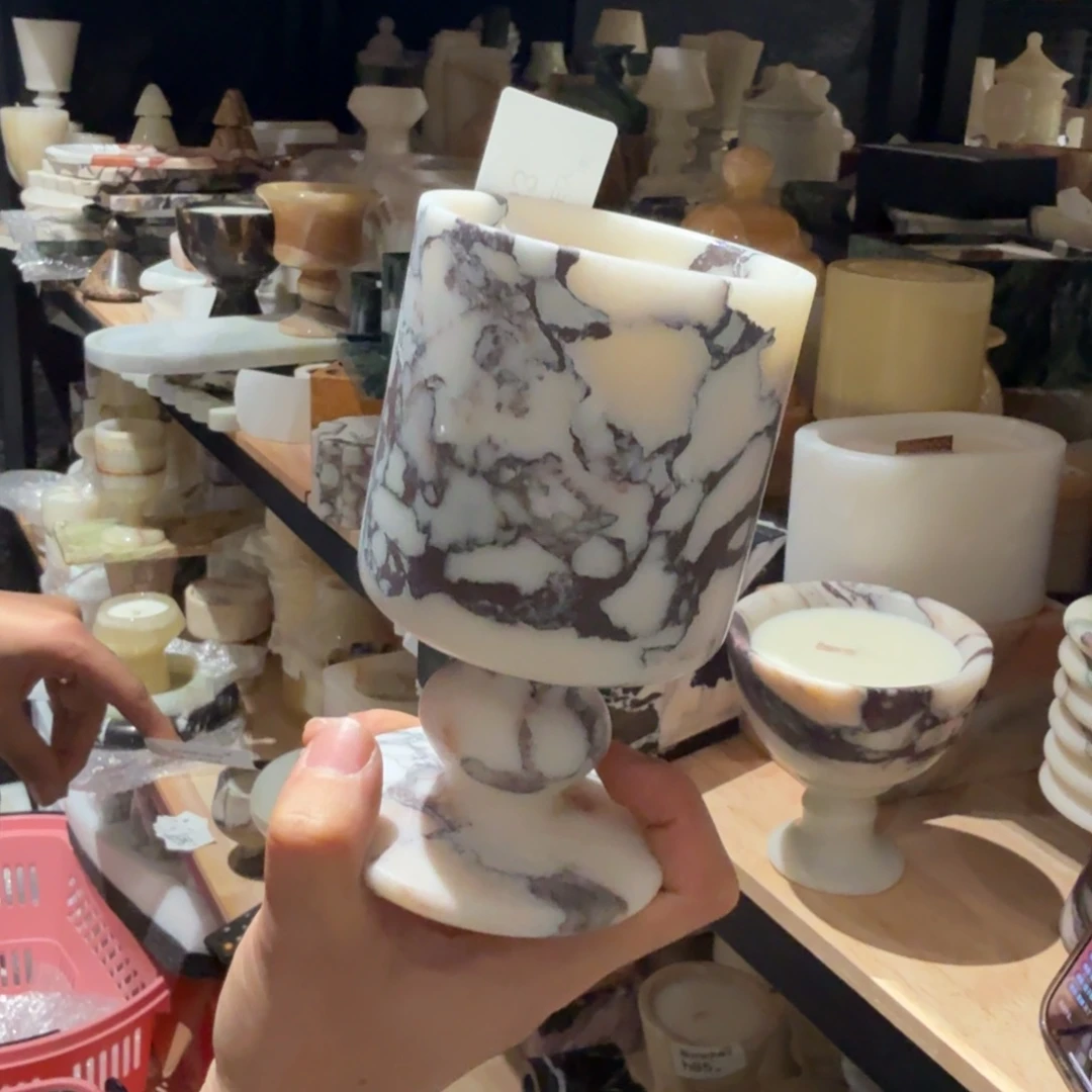 H233。       亿。