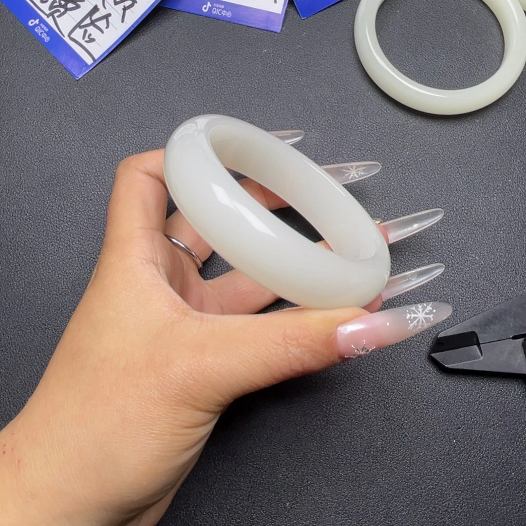 早***达63圈口轮胎暖白色