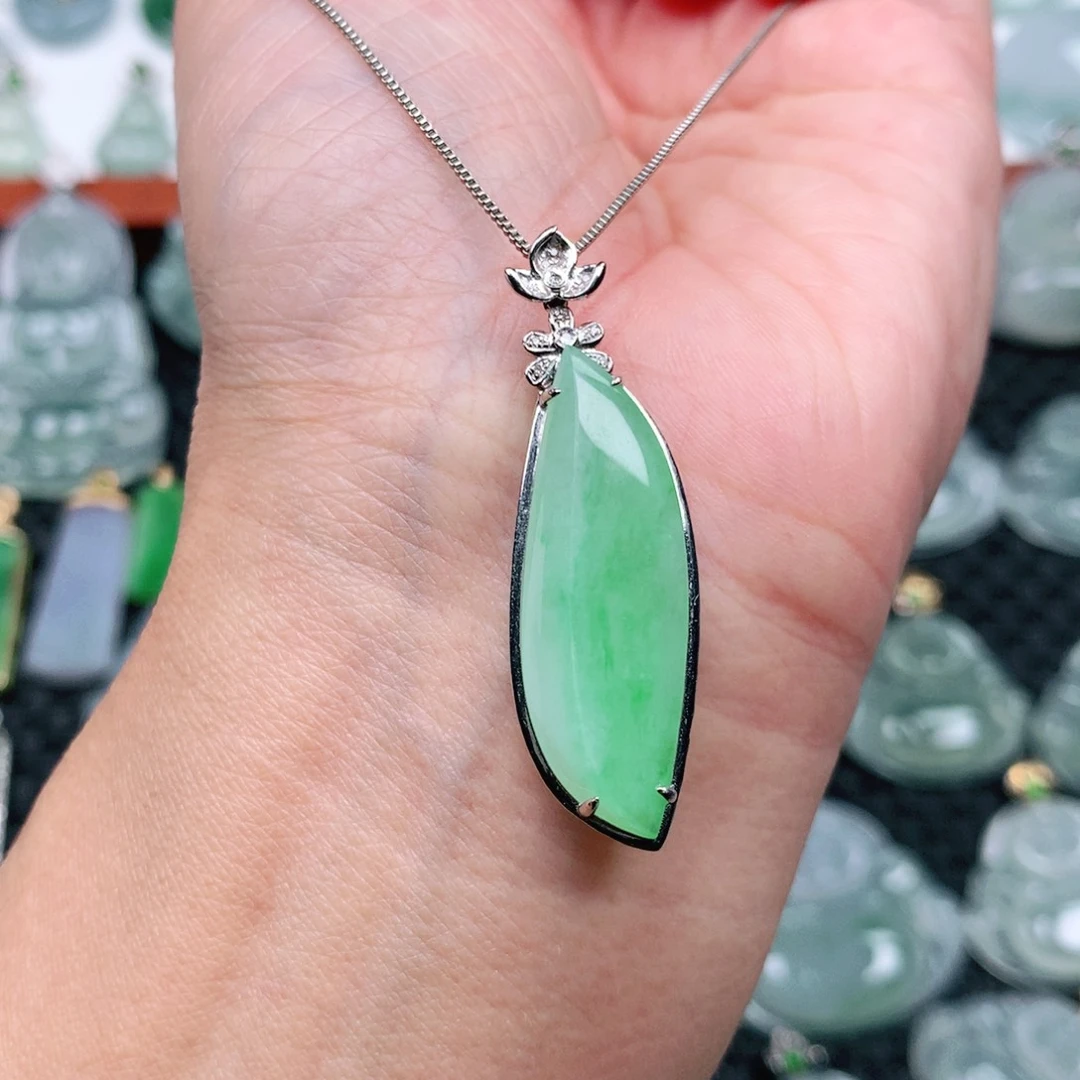 翡翠吊坠(不含链)18K金镶嵌