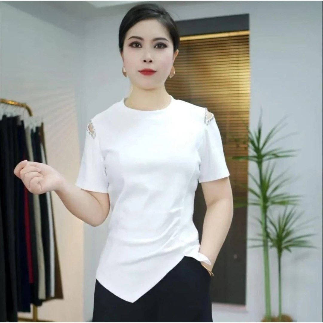 新款不规则镂肩钉珠短克支×罗纹棉显瘦