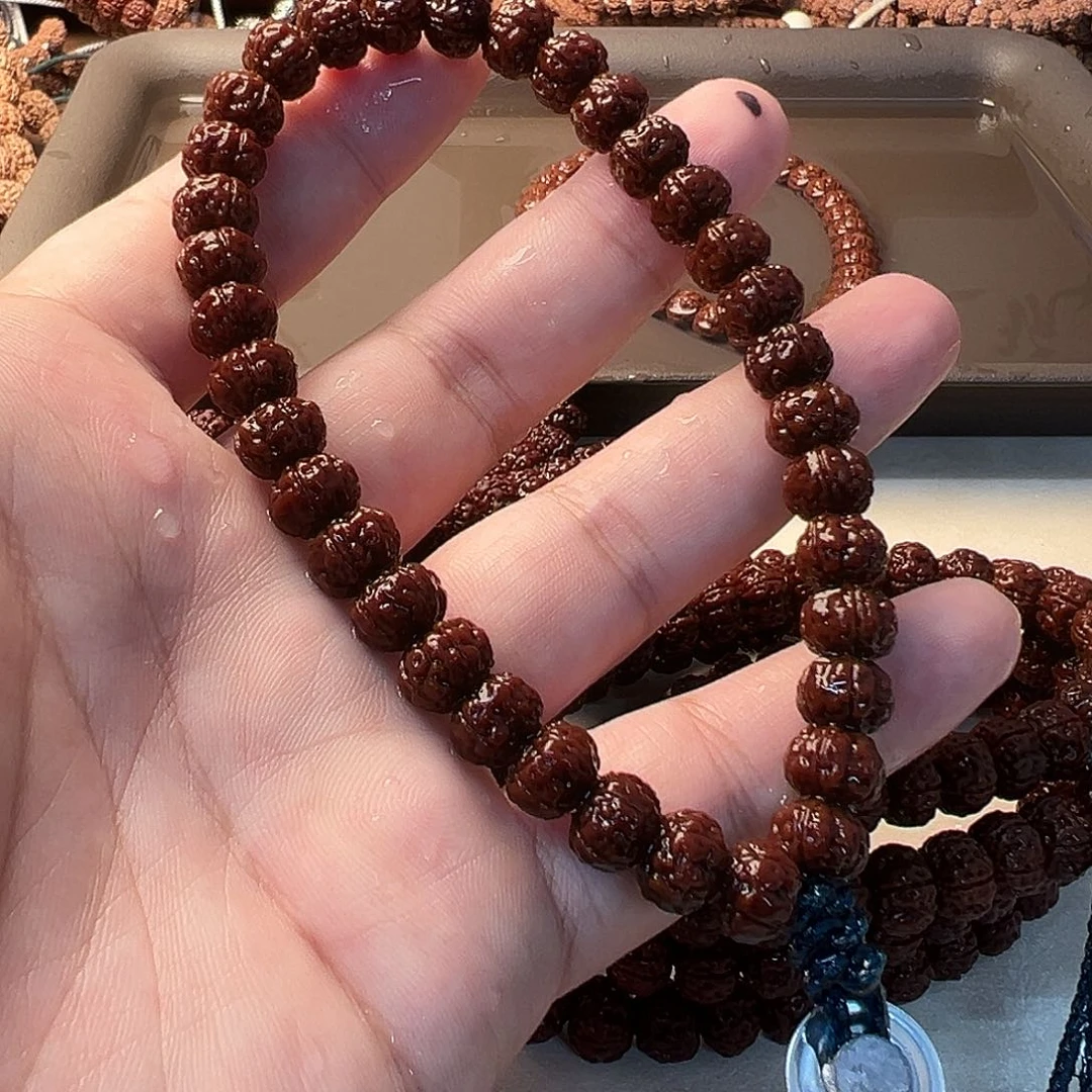 金刚菩提吊坠老树王手持10