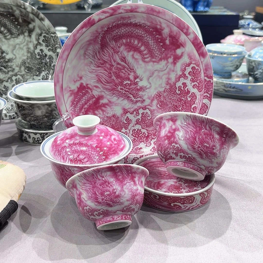 瓷片景德镇瓷器精品陈列