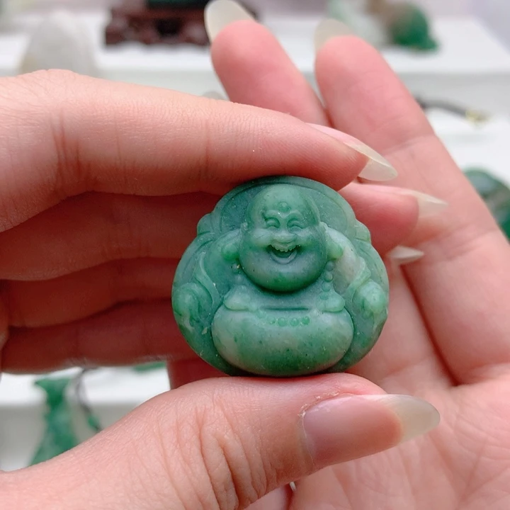 独山玉未镶嵌颈饰