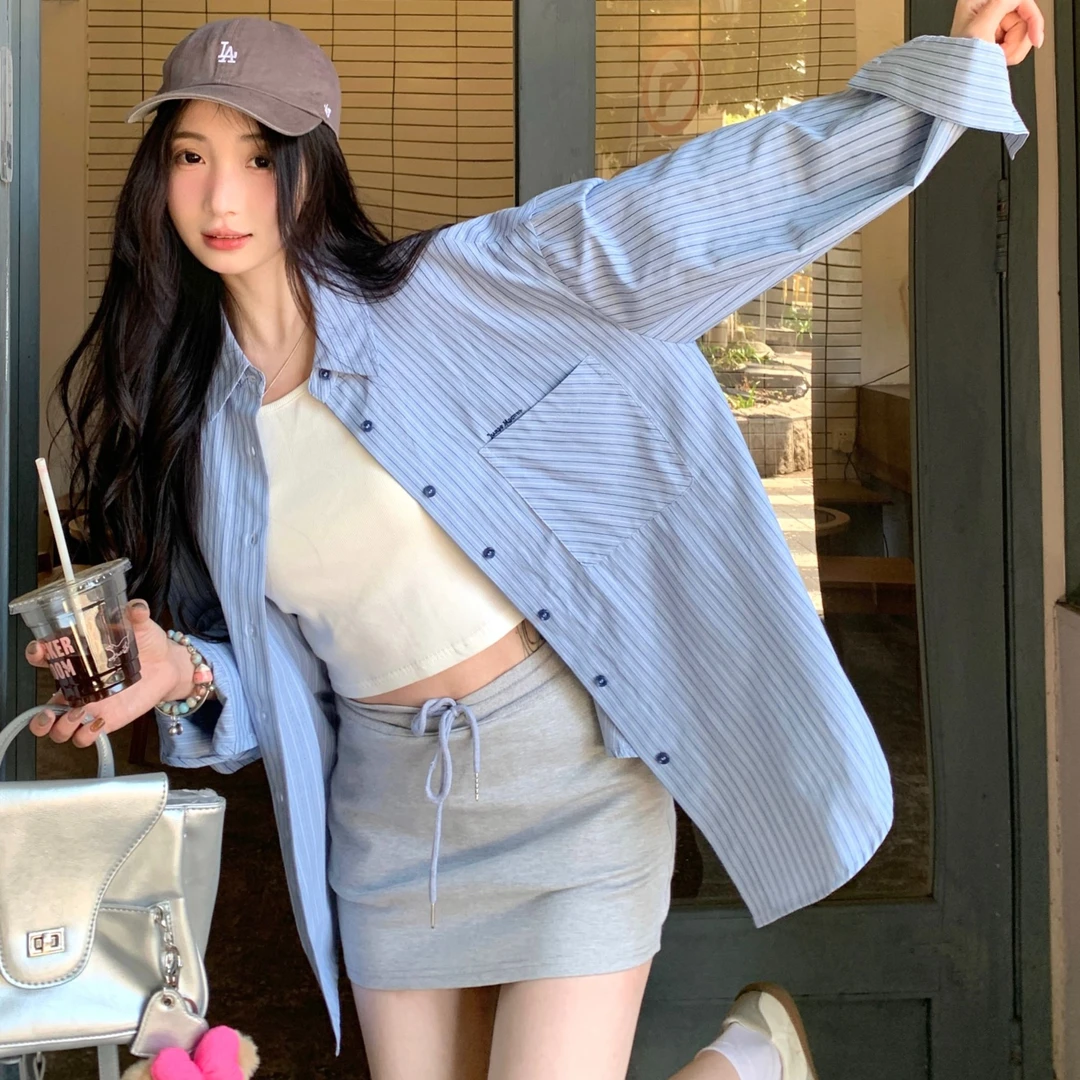 蓝色条纹衬衫小众设计刺绣2025长袖衬衣休闲宽松新款上衣