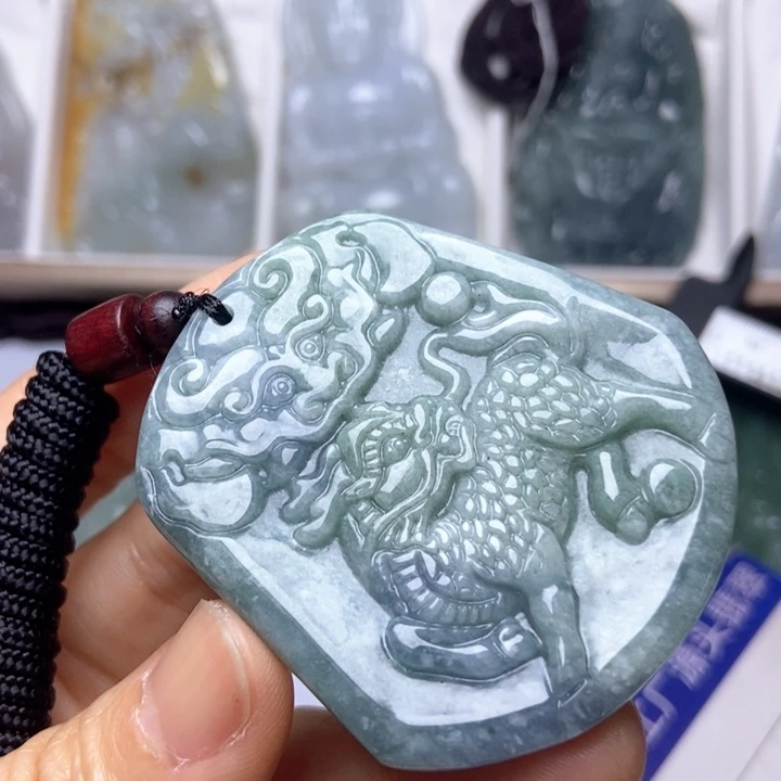 翡翠未镶嵌挂件翡翠