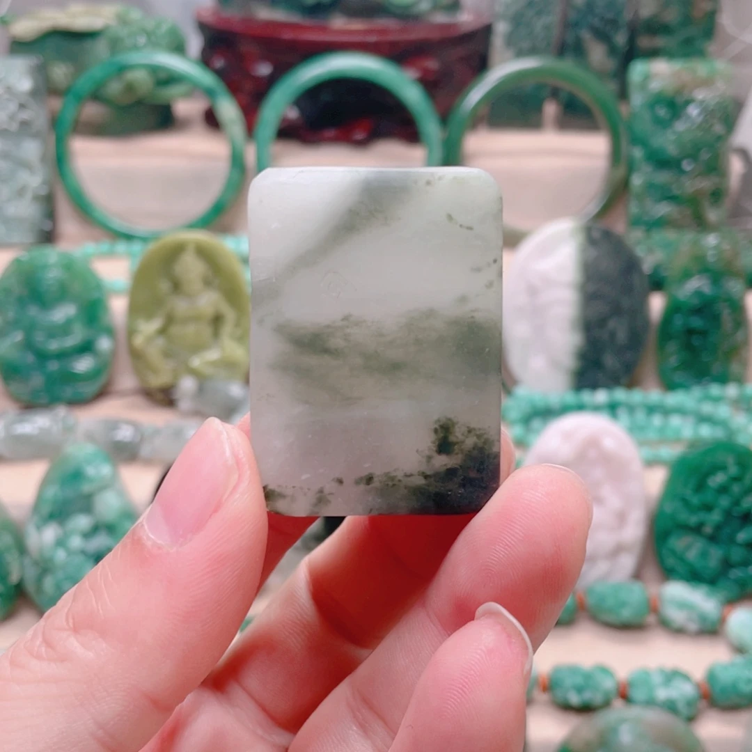 独山玉未镶嵌颈饰