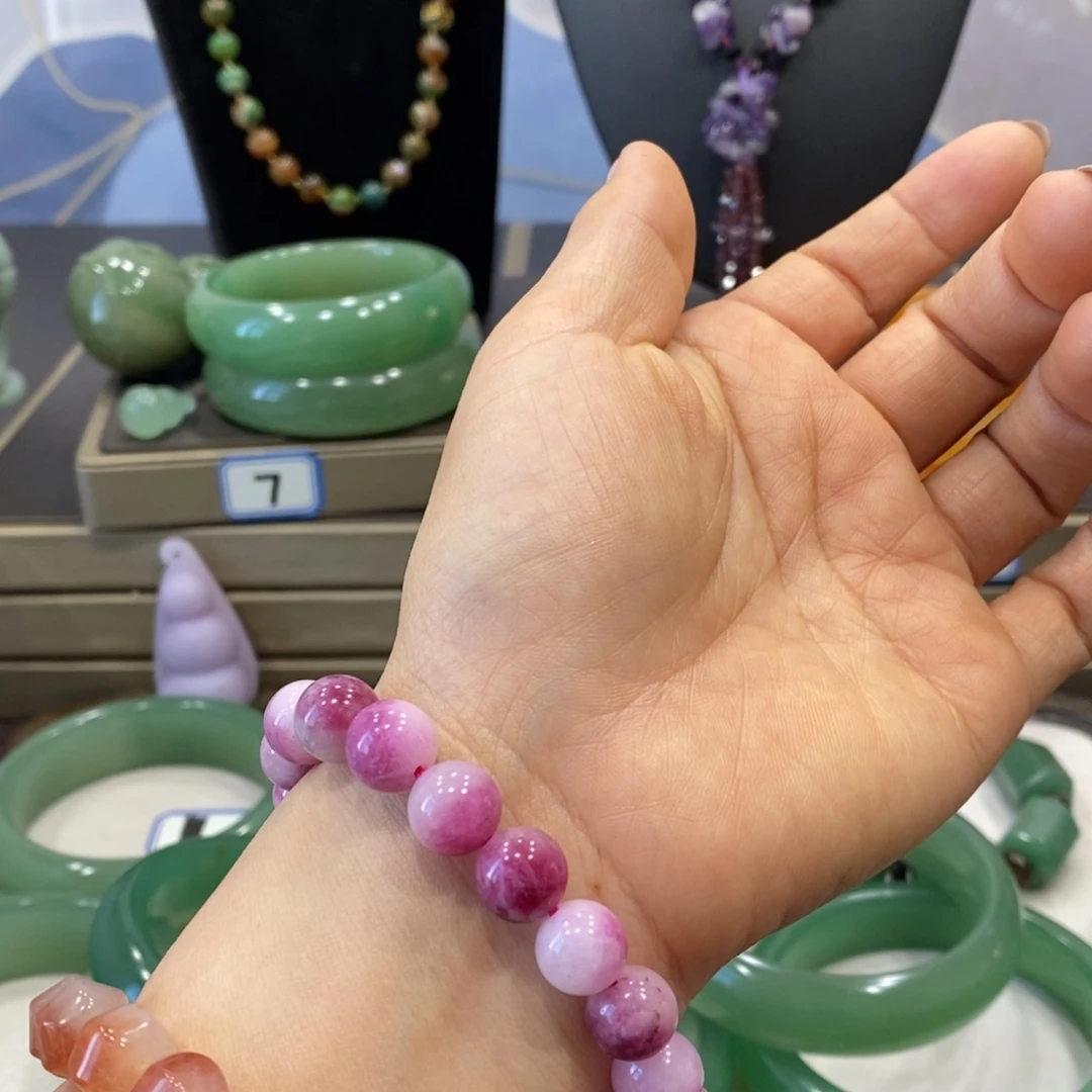 石英岩玉未镶嵌手镯