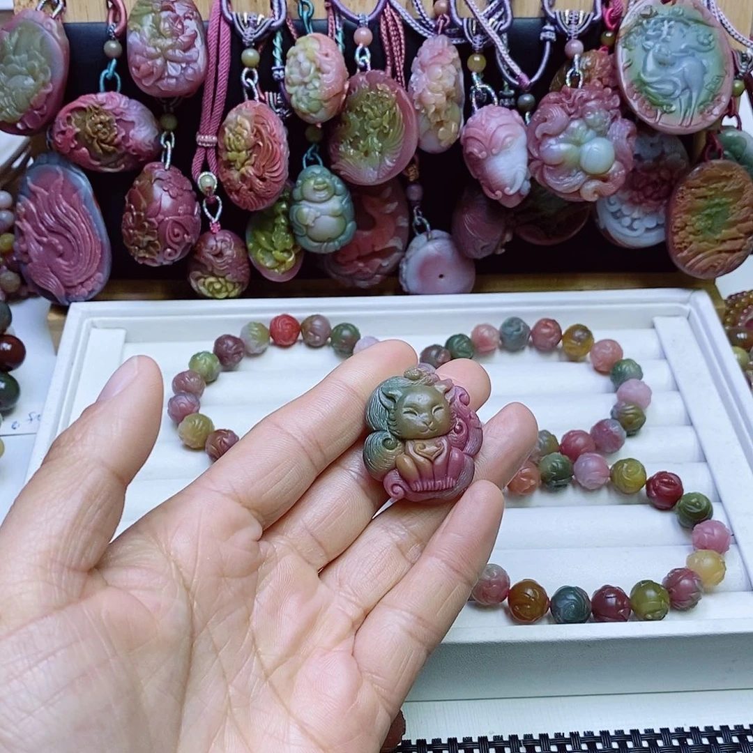 玛瑙/玉髓盐源玛瑙吊坠未镶嵌