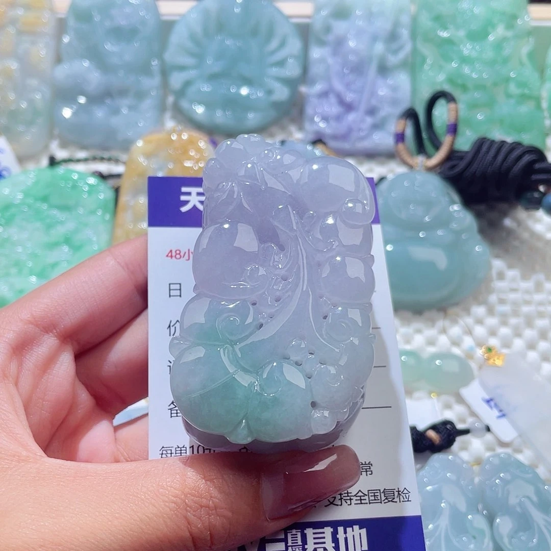 颈饰未镶嵌翡翠貔貅