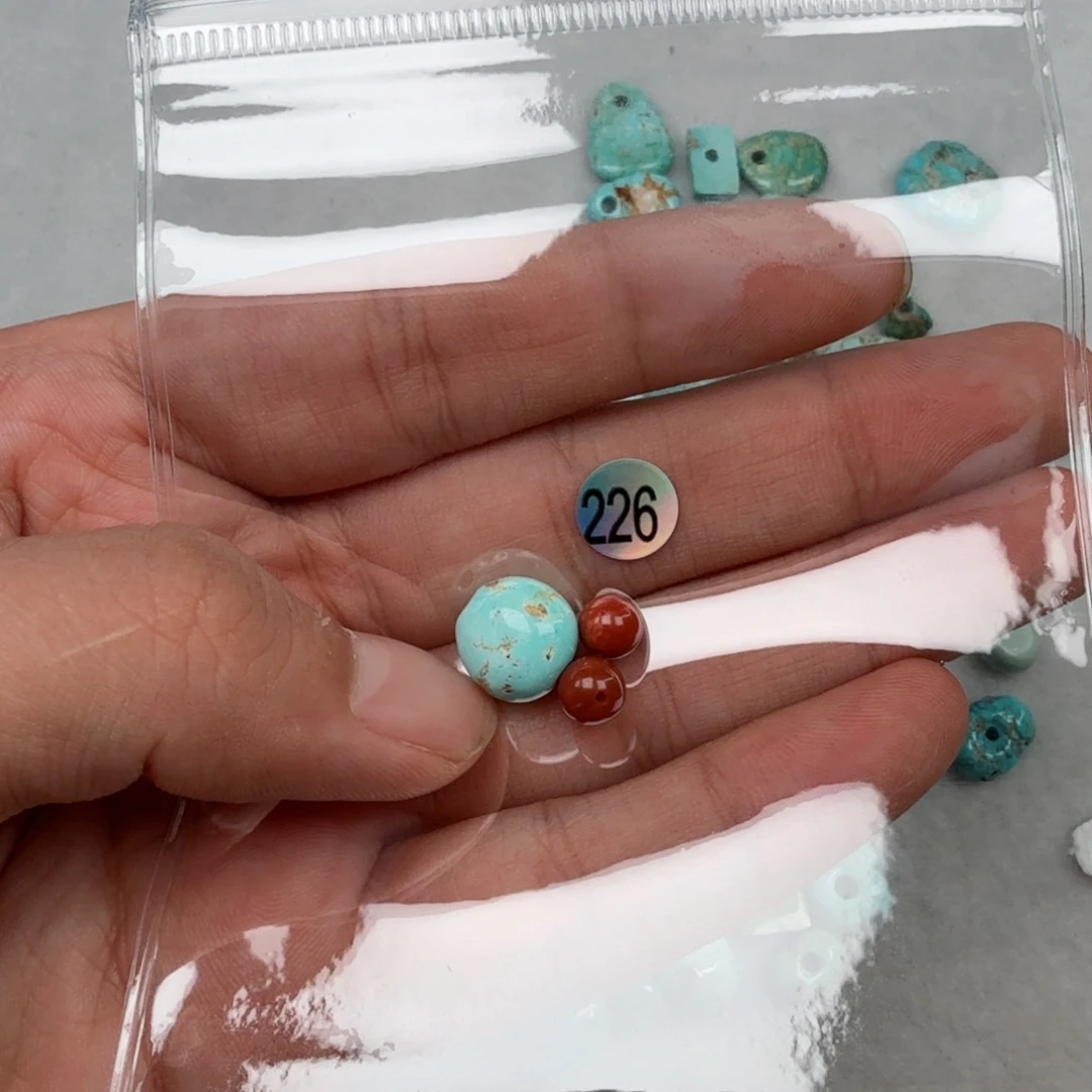 南红玛瑙未镶嵌珠宝奇石