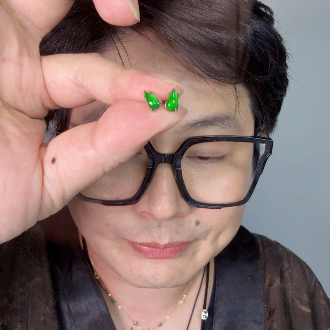 颈饰未镶嵌翡翠一对