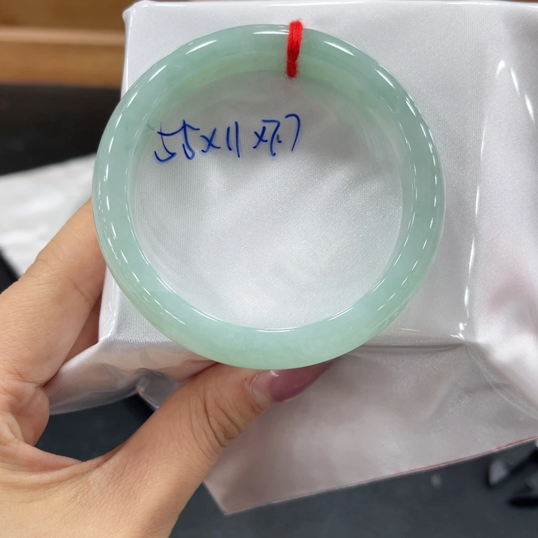 未镶嵌手镯翡翠翡翠
